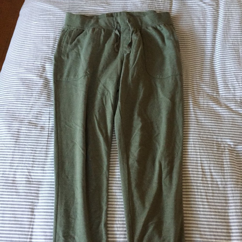 green sweatpant joggers